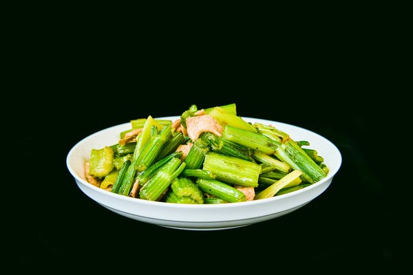 Découvrez les bienfaits de la cuisson avec une cocotte en fonte émaillée : Pourquoi l"adopter dans votre cuisine ?